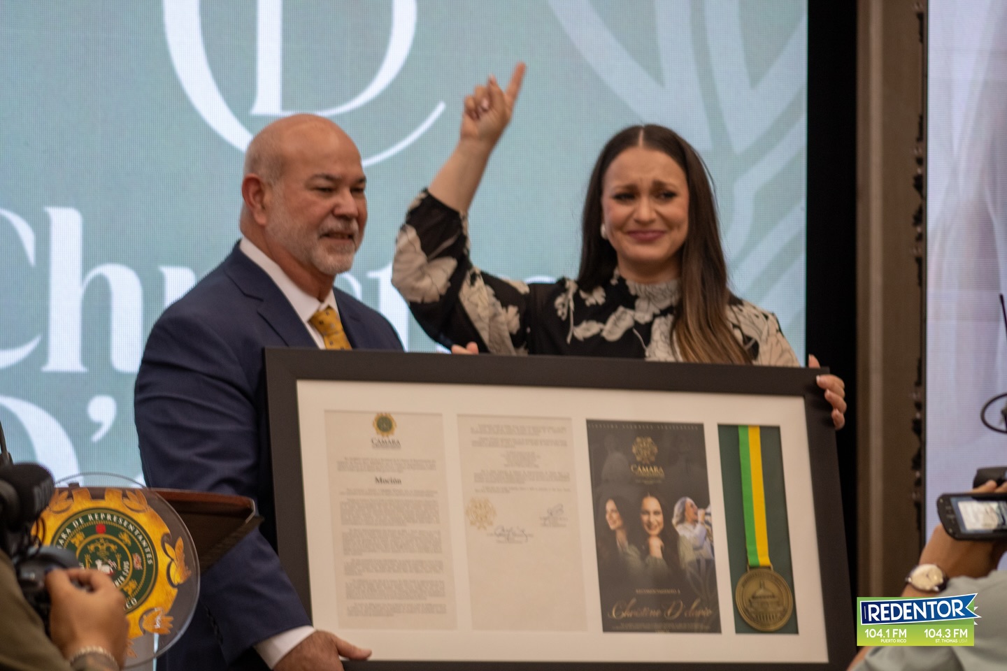 Gallery Reconocimiento de los 20 años de Ministerio a Christine D’ Clario